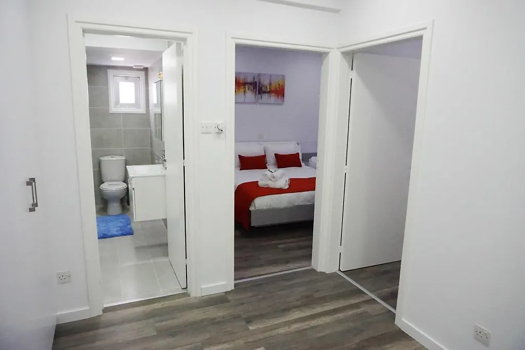 Lazuli Sea View Beachfront Ap 43 Ларнака Апартаменты